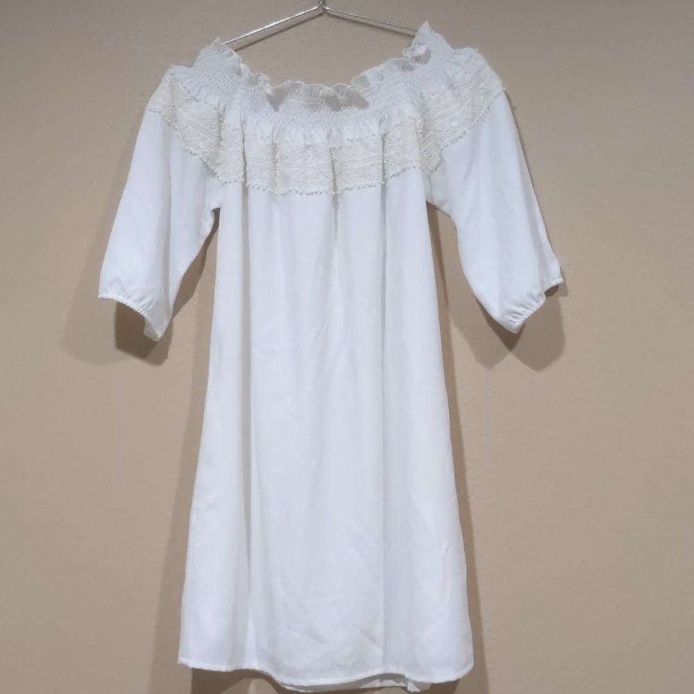 Off shoulders white dress